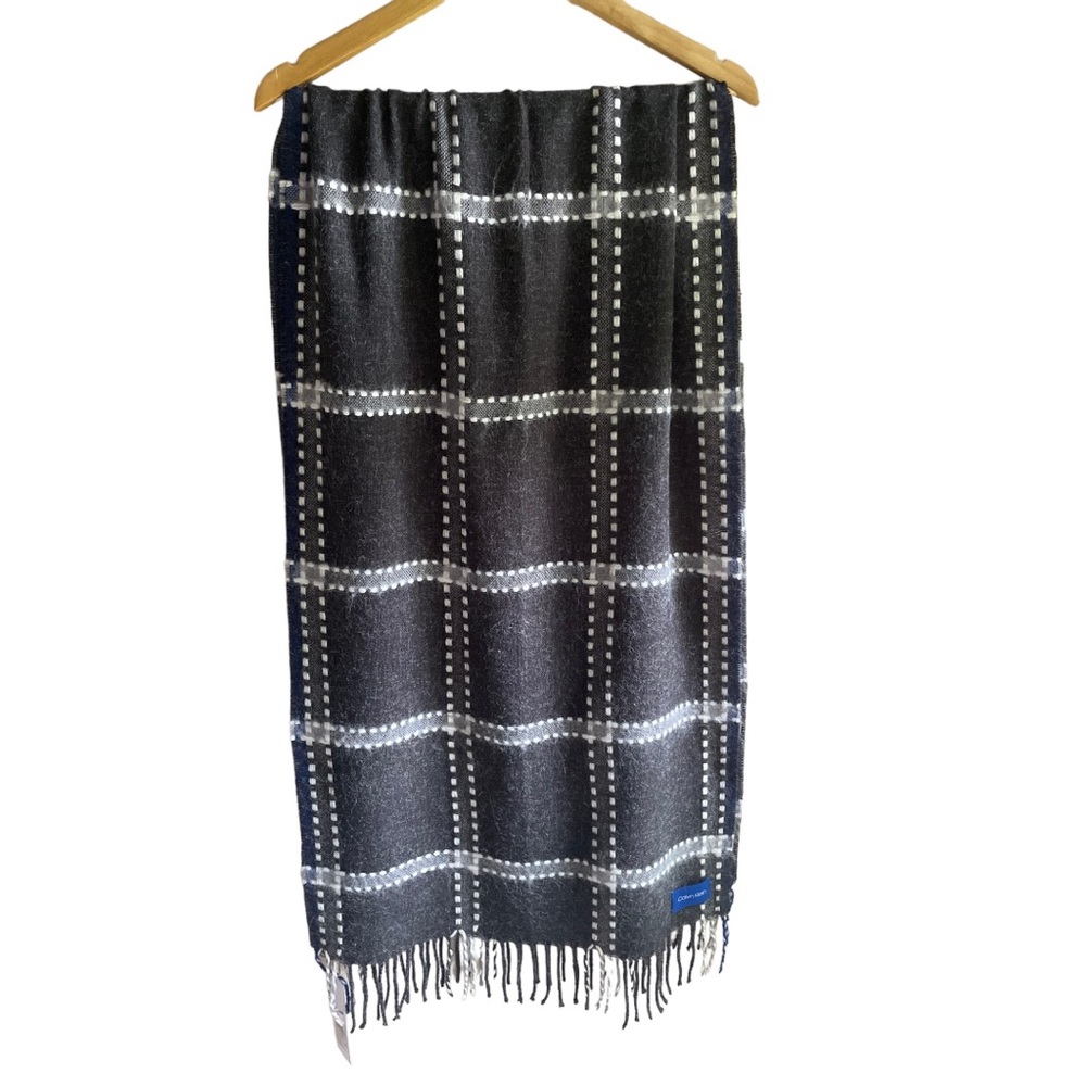 Calvin Klein Oversized Plaid Shawl/Wrap/Scarf. Charcoal Gray, White, Blue. 72x21 - Picture 8 of 16
